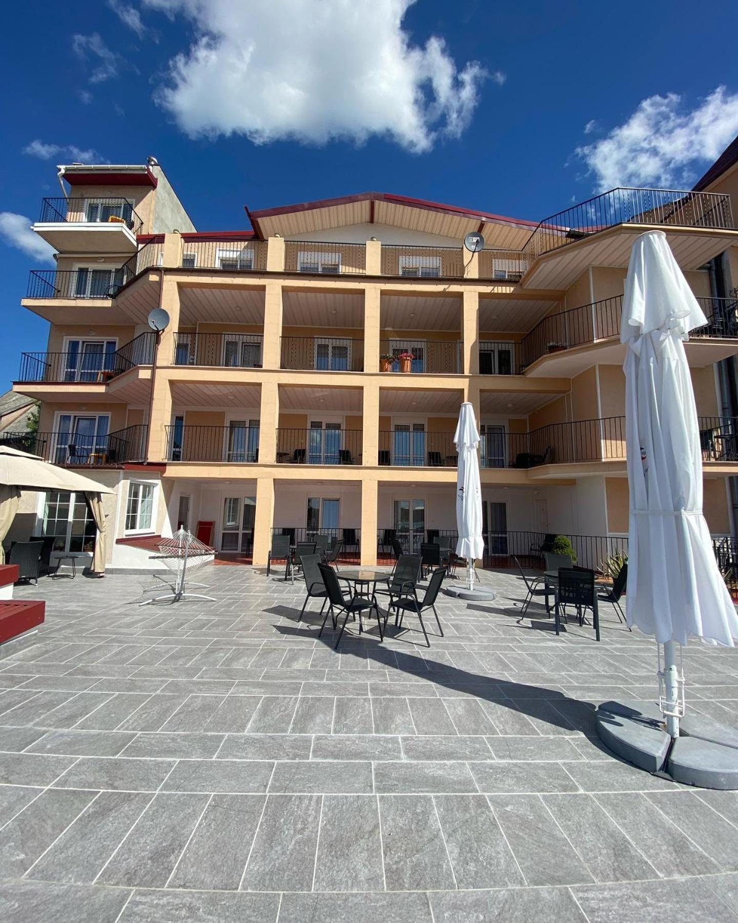 Eva Hotel Mrągowo Exterior foto